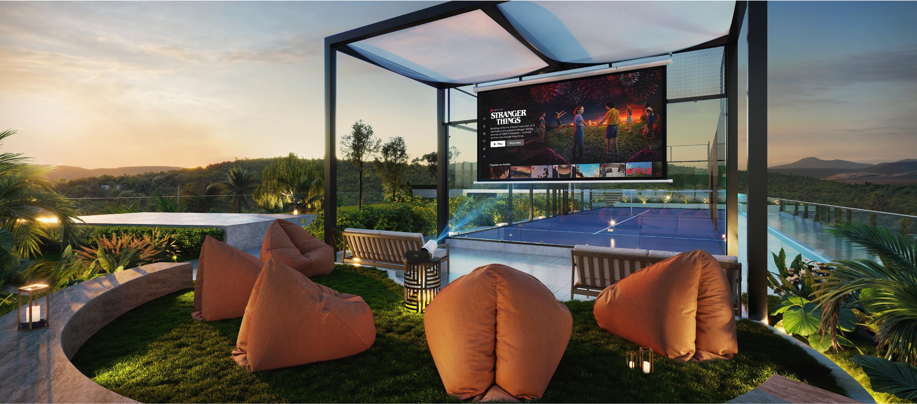 Outdoor Cinema & Padel Tennis Court